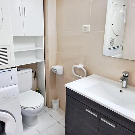 Apartment Comfortable In With Shared Pool *