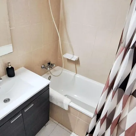 דירה Comfortable In With Shared Pool אלקנאר