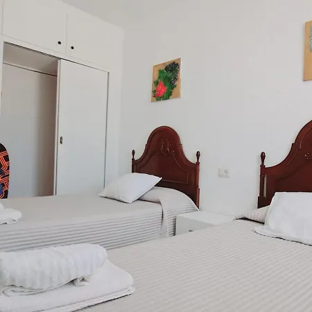 Comfortable In With Shared Pool Daire