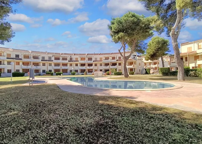 Comfortable In With Shared Pool Apartament *